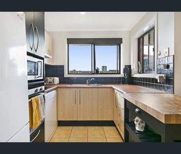 9/18 Garden Street, Southport, Qld 4215 - Photo 1