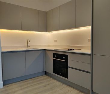 2 bedroom Flat To Let Total Size: 714 SQ FT - Photo 5