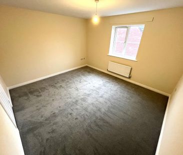 4 bedroom end of terrace house to rent - Photo 3