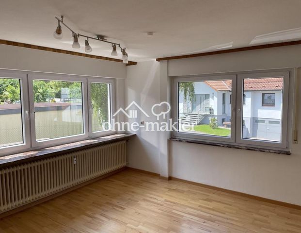 Lichtdurchflutete 4 Zimmer Wohnung mit schöner, großer Süd-Terrasse in Althengstett - Foto 1