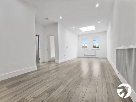 3 bedroom flat to rent - Photo 2