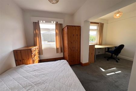 5 bedroom semi-detached house to rent - Photo 5