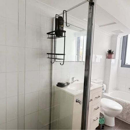 Bondi Junction - Photo 4