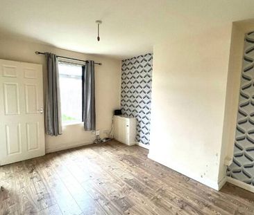 Partly Furnished 3 Bedroom Terrace - Photo 1