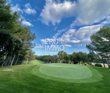 A LOUER GOLF DE PONT ROYAL (13370) MAISON DE TYPE 3 MEUBLÉE - Photo 1