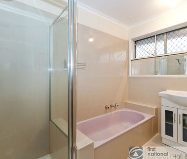 A spectacular family home - Photo 6