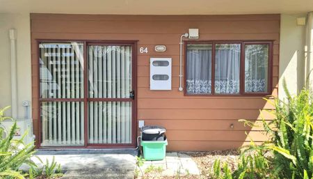 1-Bedroom Unit with 2 Parking Spaces - Photo 5