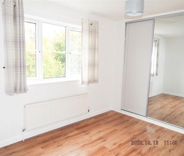 2 bedroom semi-detached house to rent - Photo 6