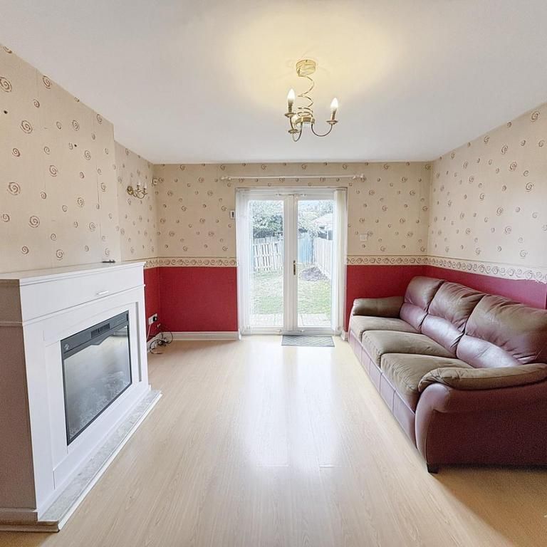 2 bedroom end of terrace house to rent - Photo 1