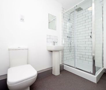 1 bedroom in a flat share to rent - Photo 6
