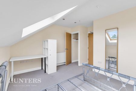 4 bedroom House To Let - Photo 2