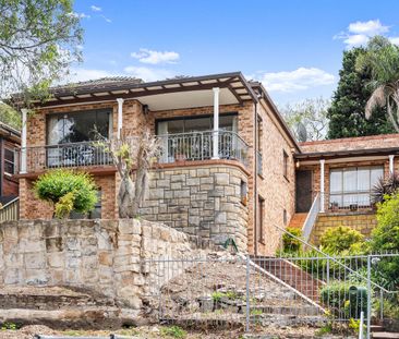 Spacious Family Home - Photo 1