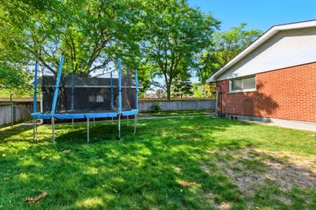 For Lease - 10 Owen Place Unit# MAIN, Hamilton, Ontario - Photo 2