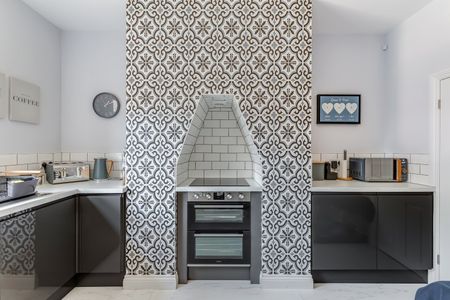 3 bedroom terraced house to rent - Photo 4