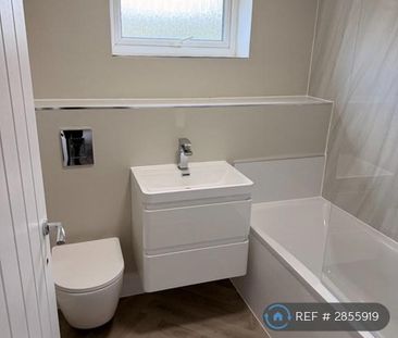 2 bedroom end of terrace house to rent - Photo 3