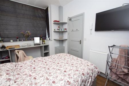 6 bedroom house to rent - Photo 5