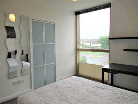 2 bedroom flat to rent - Photo 4