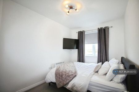 2 bedroom flat to rent - Photo 4