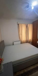 Room in a Shared Flat, Longbridge Road, IG11 - Photo 4