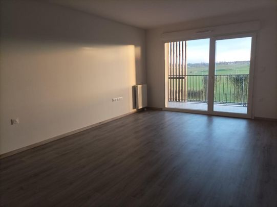 Location Appartement 3 pièces 62m² FLEURY SUR ORNE 14123 - Photo 1