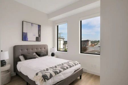 Light House Apartments — 1 Bedroom 1 Bathroom - Photo 4