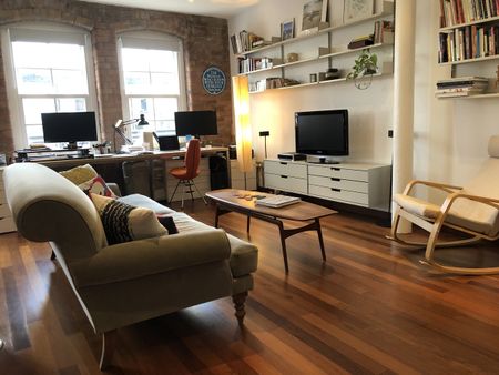 1 Bed Flat, Green Walk, SE1 - Photo 2