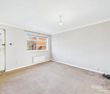 2 bedroom semi-detached house to rent - Photo 5