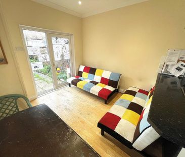 5 bedroom terraced house to rent - Photo 1