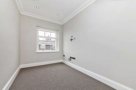 Claremont Road, KT6, London - Photo 5