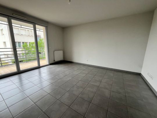 Location Appartement 2 pièces 40m² ST ANDRE DE CUBZAC 33240 - Photo 1