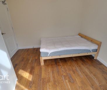 4 bedroom semi-detached house to rent - Photo 4