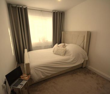 4 bedroom townhouse to rent - Photo 5