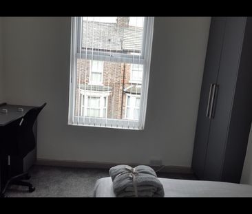 Room in a Shared House, Mansell Road, L6 - Photo 1