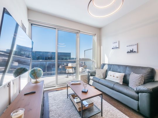 For Lease - 1030 King Street Unit# PH02, Toronto, Ontario - Photo 1