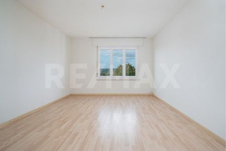 Sonnig sowie bestens ein- und angebunden: 3½-Zimmer-Wohnung mit Aussicht - Foto 3