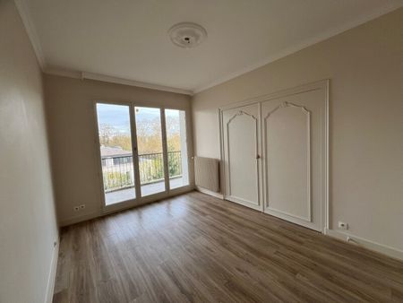 Location Appartement 4 Pièces 102 m² - Photo 2