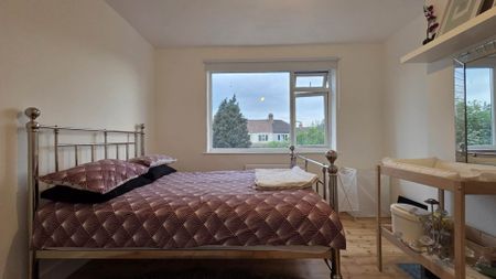 Price £690 pcm - Available Now - Furnished - Photo 5