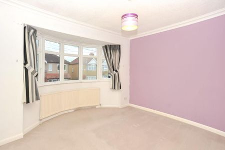 2 bedroom end of terrace house to rent - Photo 4