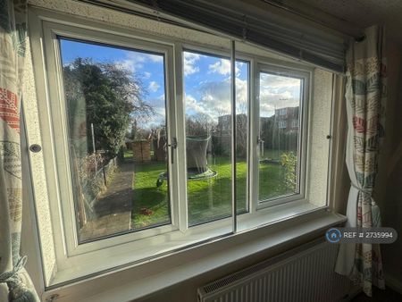 2 bedroom maisonette to rent - Photo 3