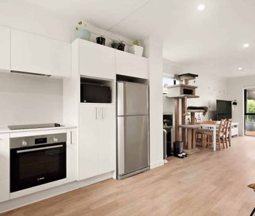 2 BEDROOMS HOME IN BEACH HAVEN - Photo 2