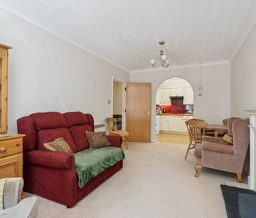 2 bedroom retirement property to rent - Photo 2