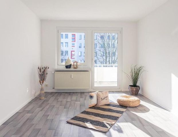 2-Raum-Wohnung mit Balkon und Tageslichtbad - Foto 1