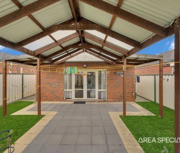 “Bright, Spacious &amp; Stylish -- The Perfect Tarneit Family Home!” - Photo 4