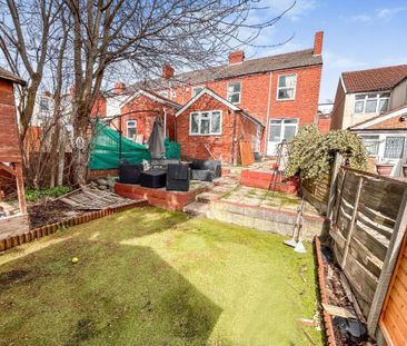 3 bedroom terraced house to rent - Photo 5