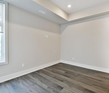 16 Champagne Avenue South - 205 - Photo 1