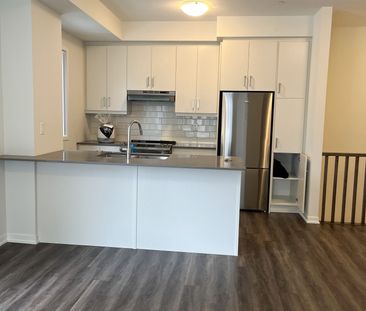 For Lease - 131 HONEYCRISP Crescent Unit# 209, Vaughan, Ontario - Photo 5