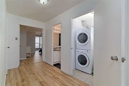 For Lease - 1016 Falgarwood Drive Unit# 41, Oakville, Ontario - Photo 2