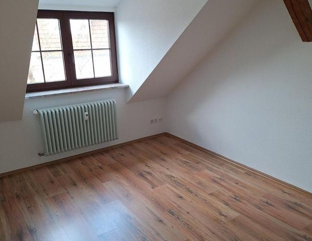 Sehr schöne Dachgeschoßwohnung mit großer Terrasse - Photo 1