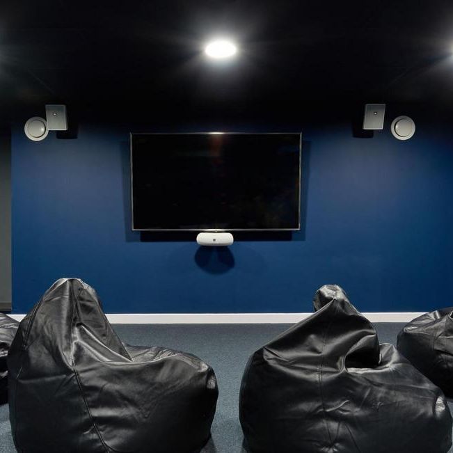 1 bedroom in a flat share to rent - Photo 1