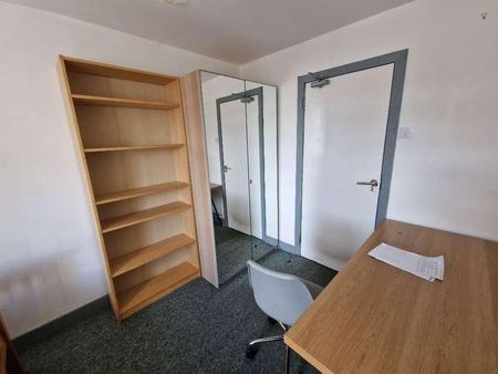 Upper Lloyd Street, Rusholme, Manchester, M14 - Photo 3